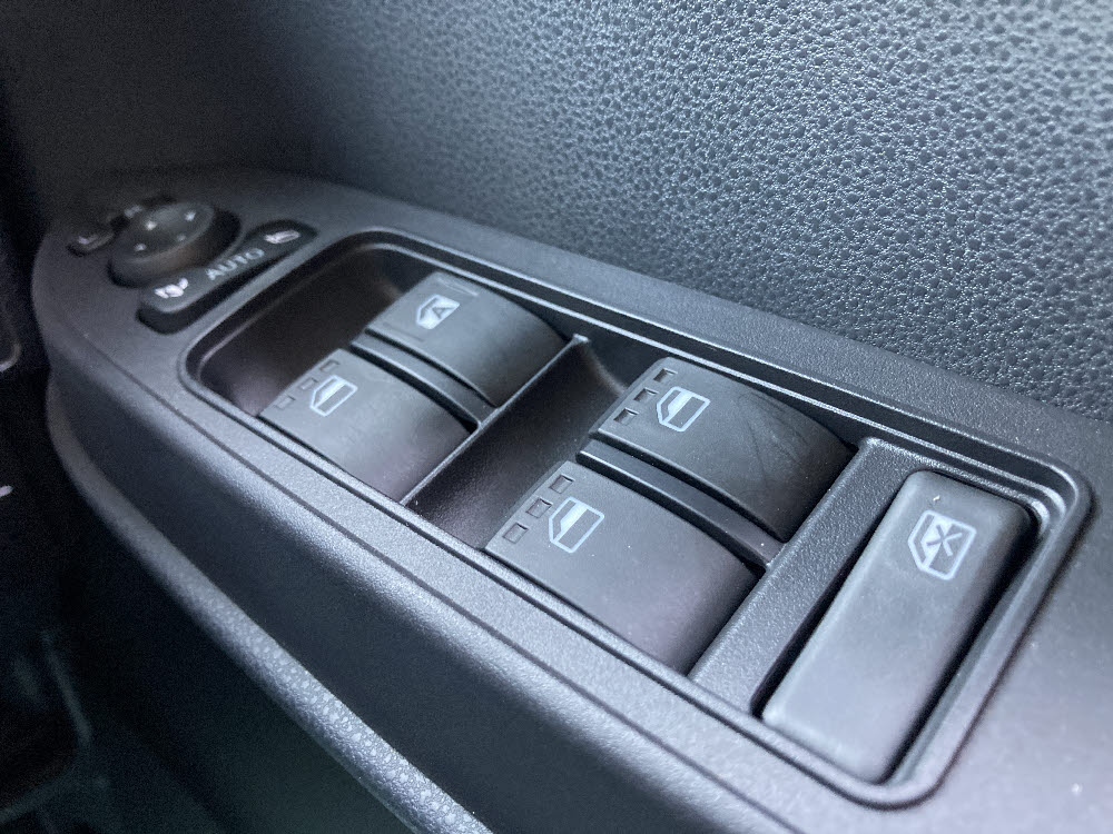 ダイハツ　タントファンクロス　16枚目