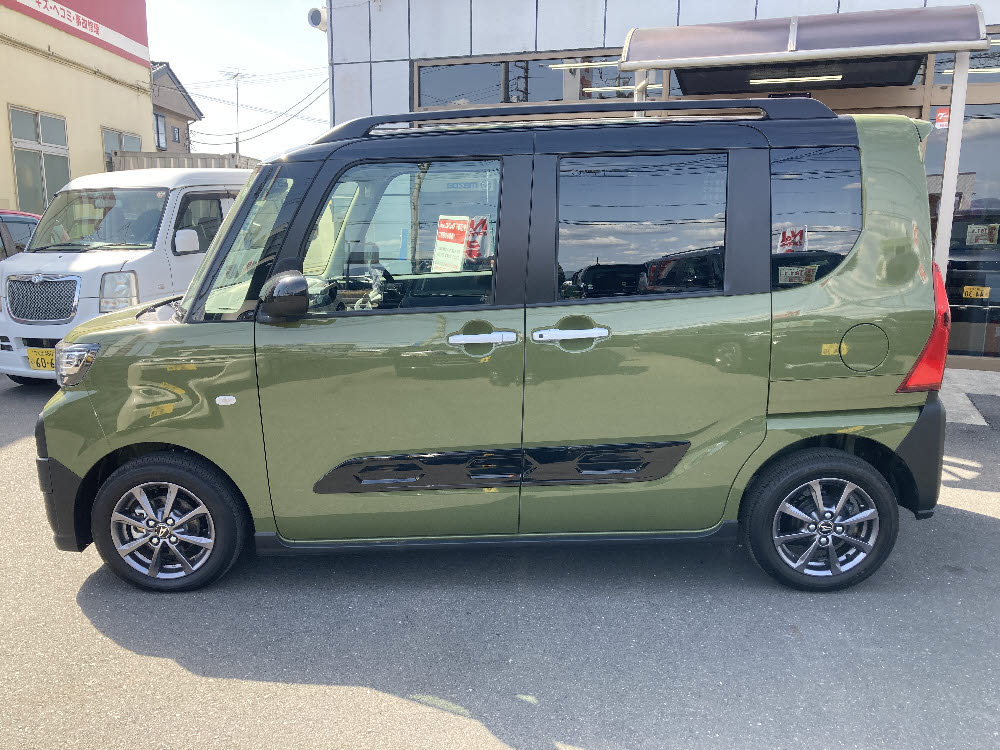 ダイハツ　タントファンクロス　7枚目