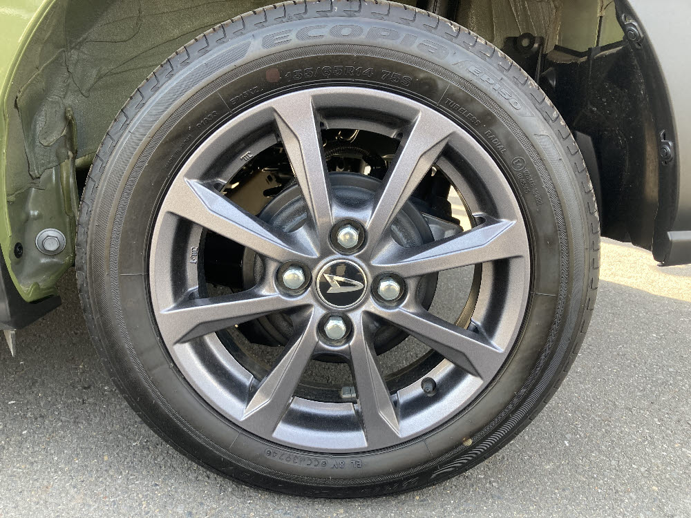 ダイハツ　タントファンクロス　8枚目