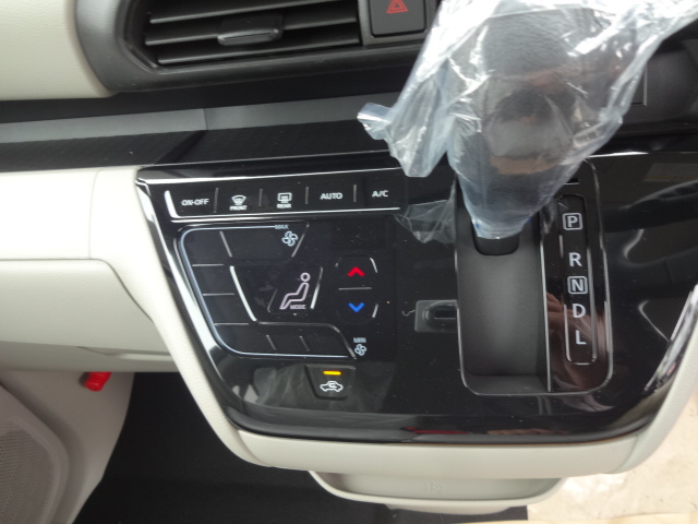 ニッサン　ルークス　X10枚目