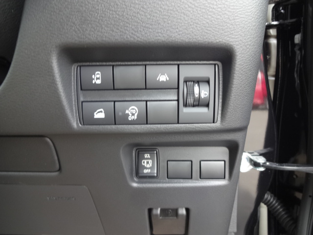 ミツビシ　デリカミニ G ODレス17枚目