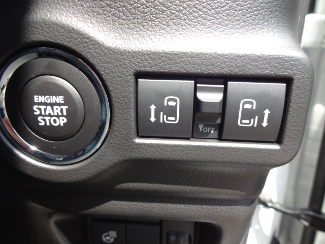 スズキ　スペーシアギア XZ 2WD 全方位ナビ11枚目