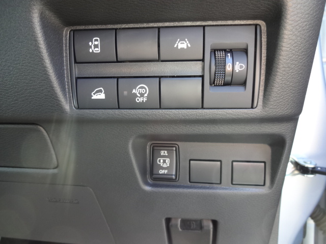 ミツビシ　デリカミニ G ODレス17枚目