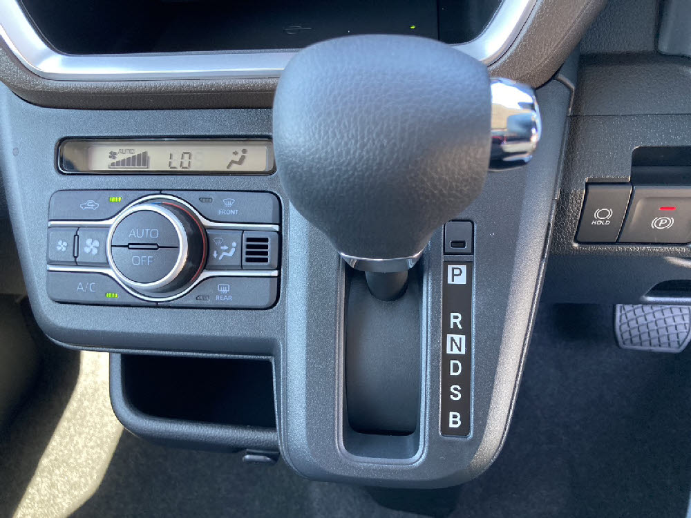 ダイハツ　ムーヴ G 9インチDO17枚目