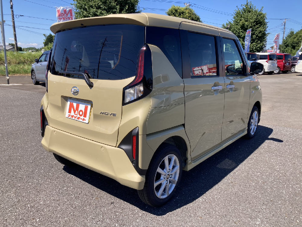 ダイハツ　ムーヴ G 9インチDO4枚目
