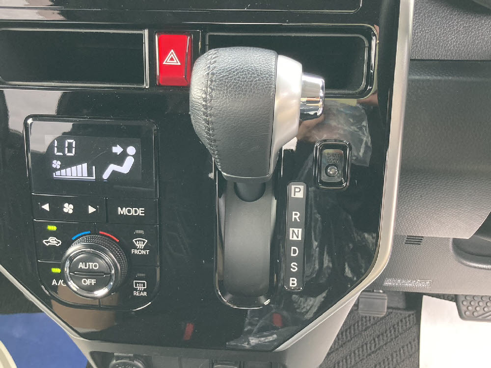 ダイハツ　トールカスタム　G-SAⅡ17枚目