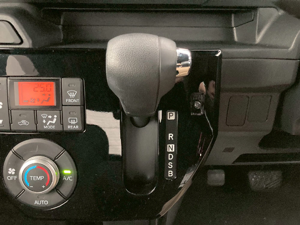 トヨタ　ピクシス メガ　L-SAⅢ15枚目