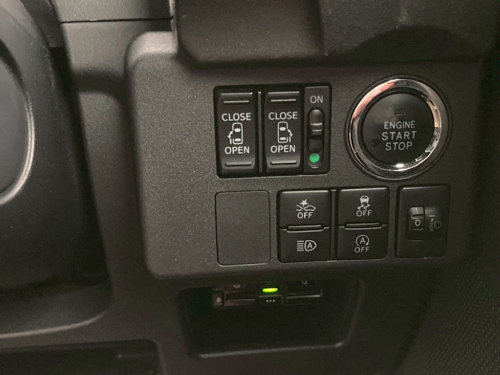 トヨタ　ピクシス メガ　L-SAⅢ16枚目