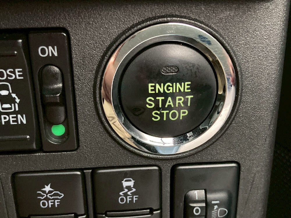 トヨタ　ピクシス メガ　L-SAⅢ17枚目