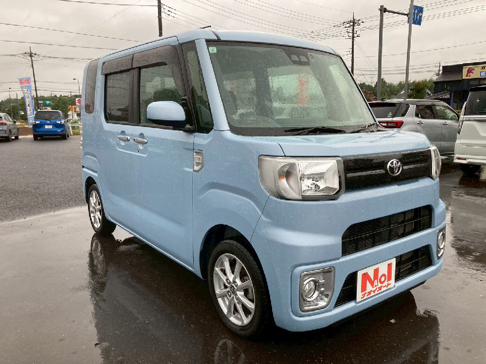 トヨタ　ピクシス メガ　L-SAⅢ2枚目