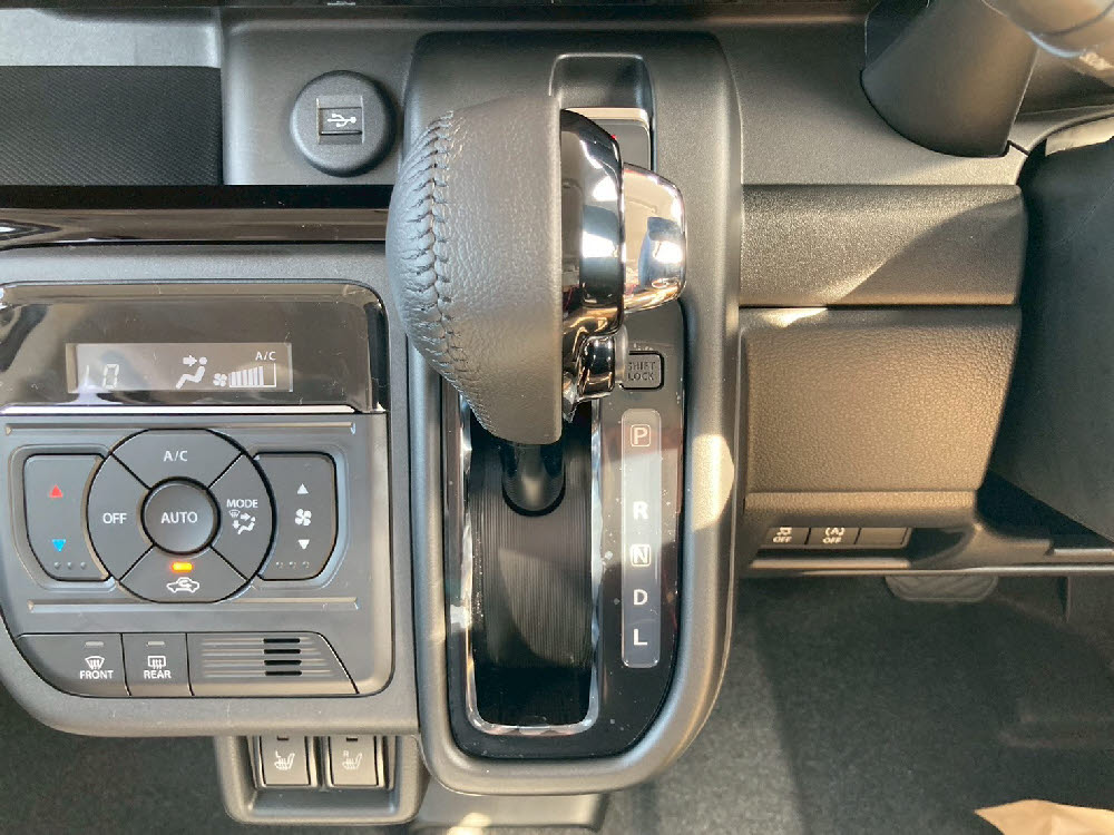 スズキ　スペーシアカスタム XS 2WD 全方位ナビ 16枚目