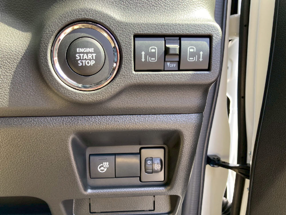 スズキ　スペーシアカスタム XS 2WD 全方位ナビ 17枚目