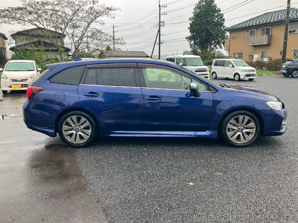 スバル　レヴォーグ　1.6GTアイサイトプラウドED　ADセーフティ 3枚目