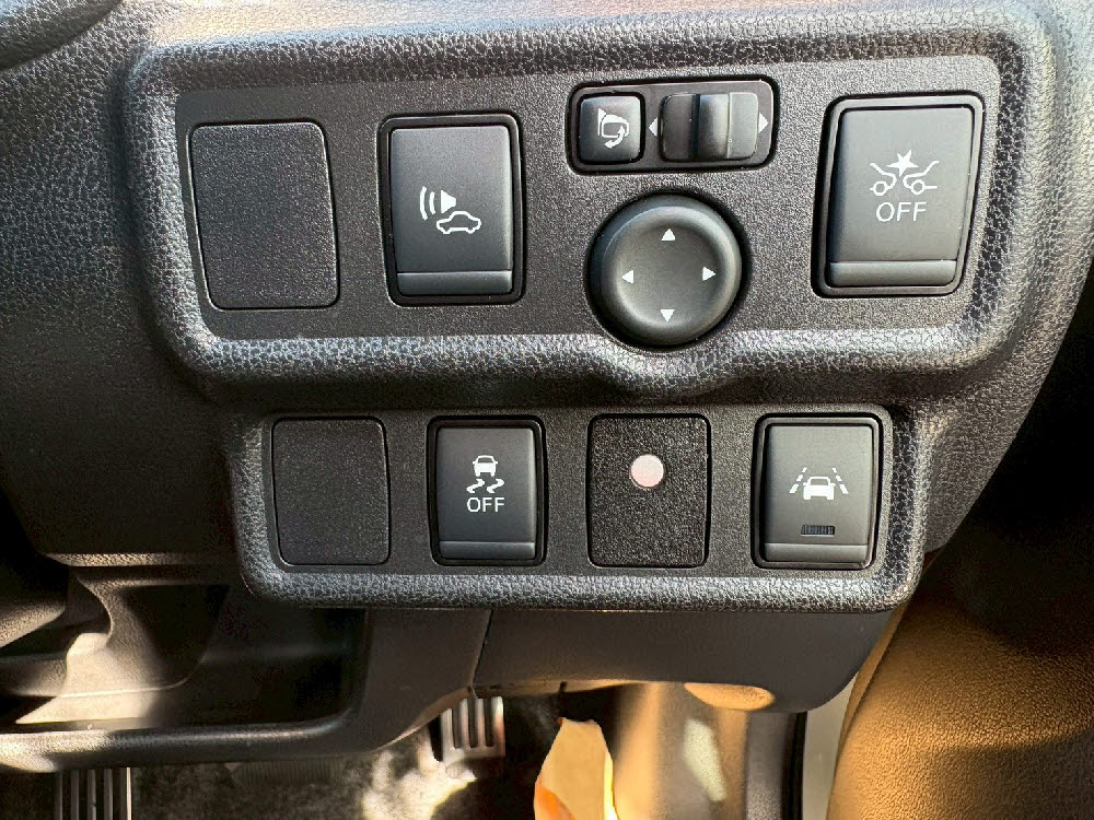 ニッサン　ノート　e-POWER NISMO  18枚目