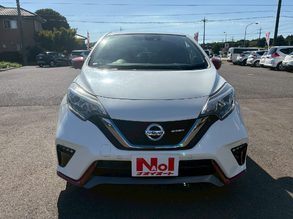 ニッサン　ノート　e-POWER NISMO  1枚目