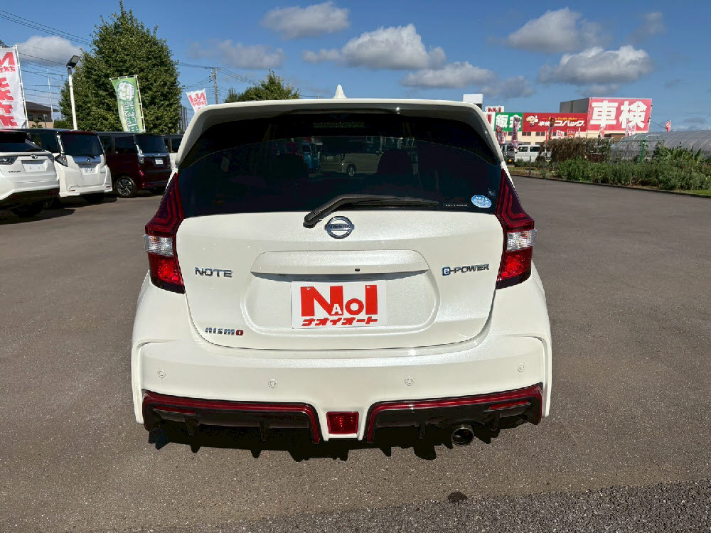 ニッサン　ノート　e-POWER NISMO  5枚目