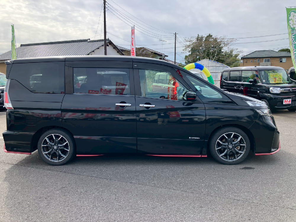 ニッサン　セレナ　ニスモ3枚目