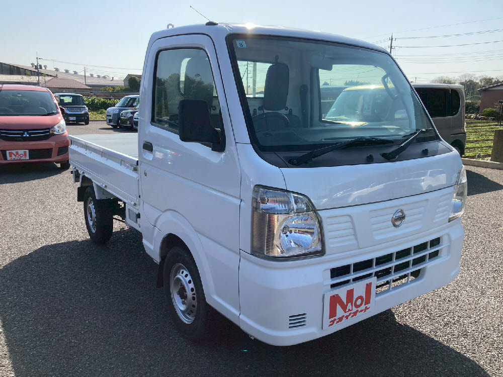 ニッサン　ＮＴ１００クリッパー DX 2WD AT2枚目