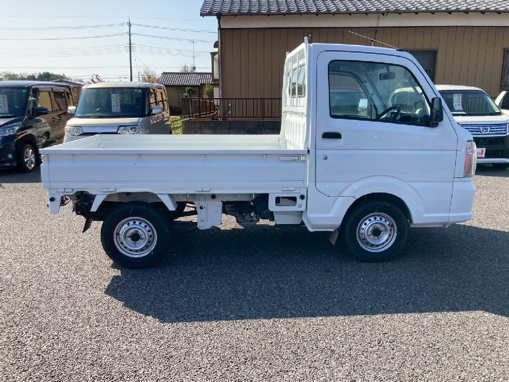 ニッサン　ＮＴ１００クリッパー DX 2WD AT3枚目