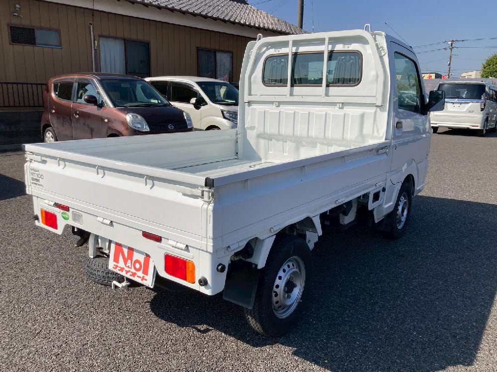 ニッサン　ＮＴ１００クリッパー DX 2WD AT4枚目