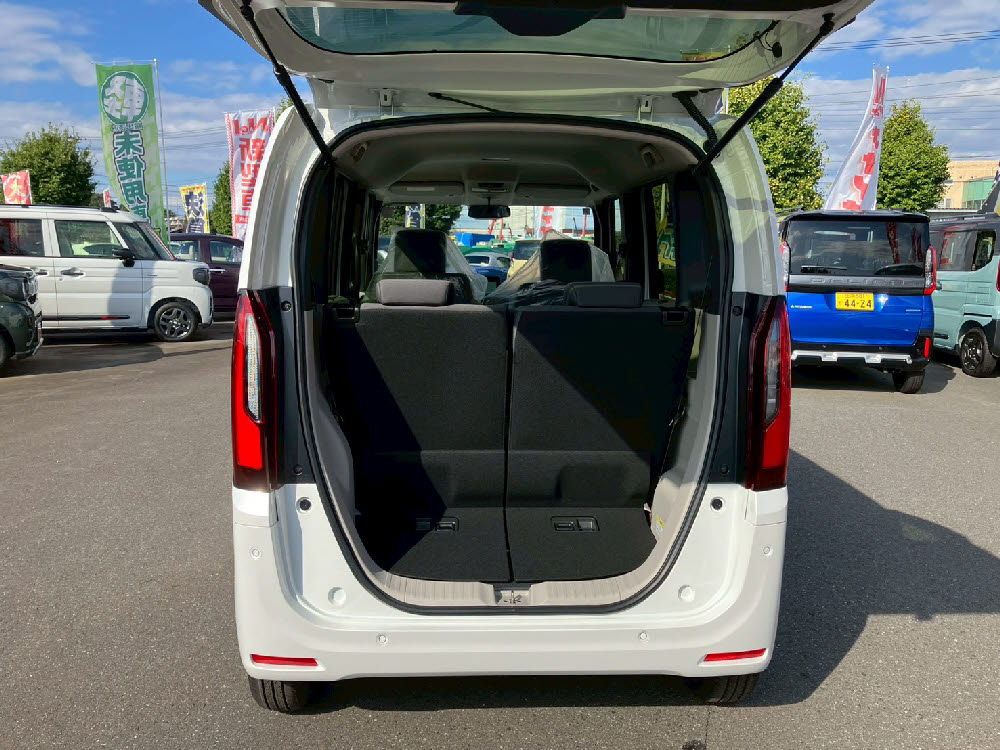 ホンダ　Ｎ ＢＯＸ 8インチナビ9枚目