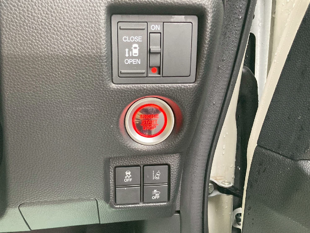 ホンダ　N BOXカスタム G・L ホンダセンシング18枚目