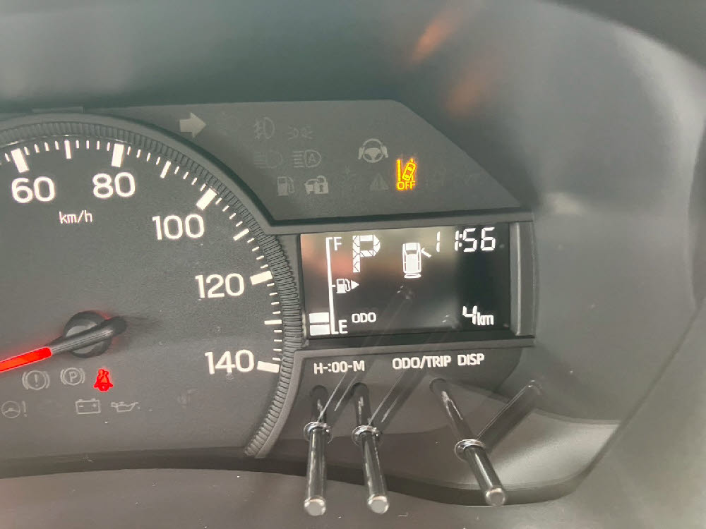 ダイハツ　ハイゼットカーゴ　デラックス ラジオ付12枚目