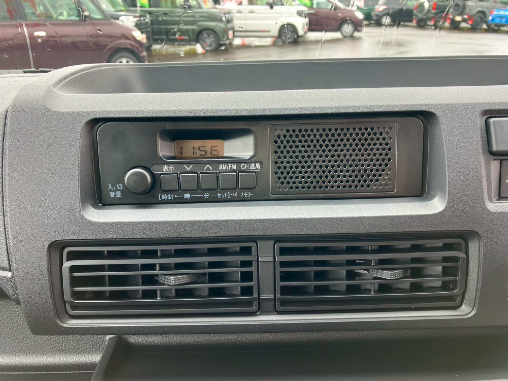 ダイハツ　ハイゼットカーゴ　デラックス ラジオ付13枚目