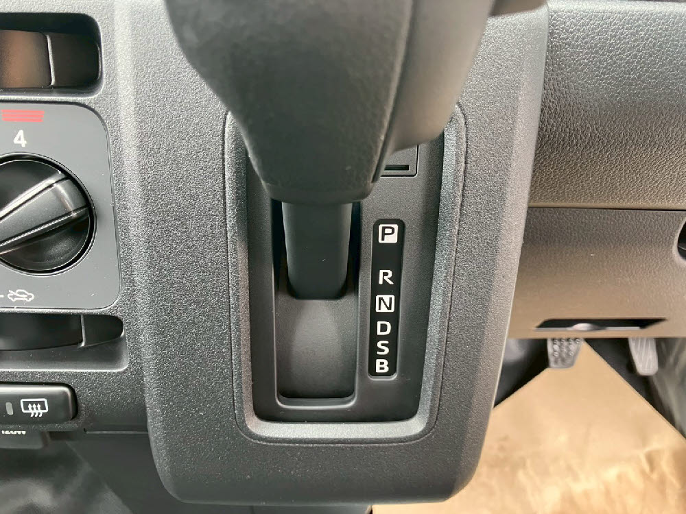 ダイハツ　ハイゼットカーゴ　デラックス ラジオ付15枚目