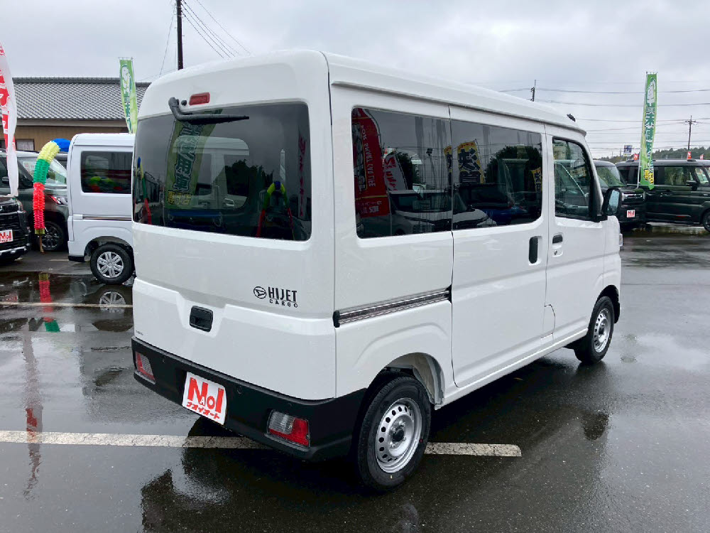 ダイハツ　ハイゼットカーゴ　デラックス ラジオ付4枚目