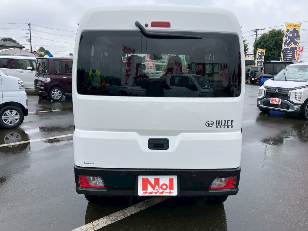 ダイハツ　ハイゼットカーゴ　デラックス ラジオ付5枚目