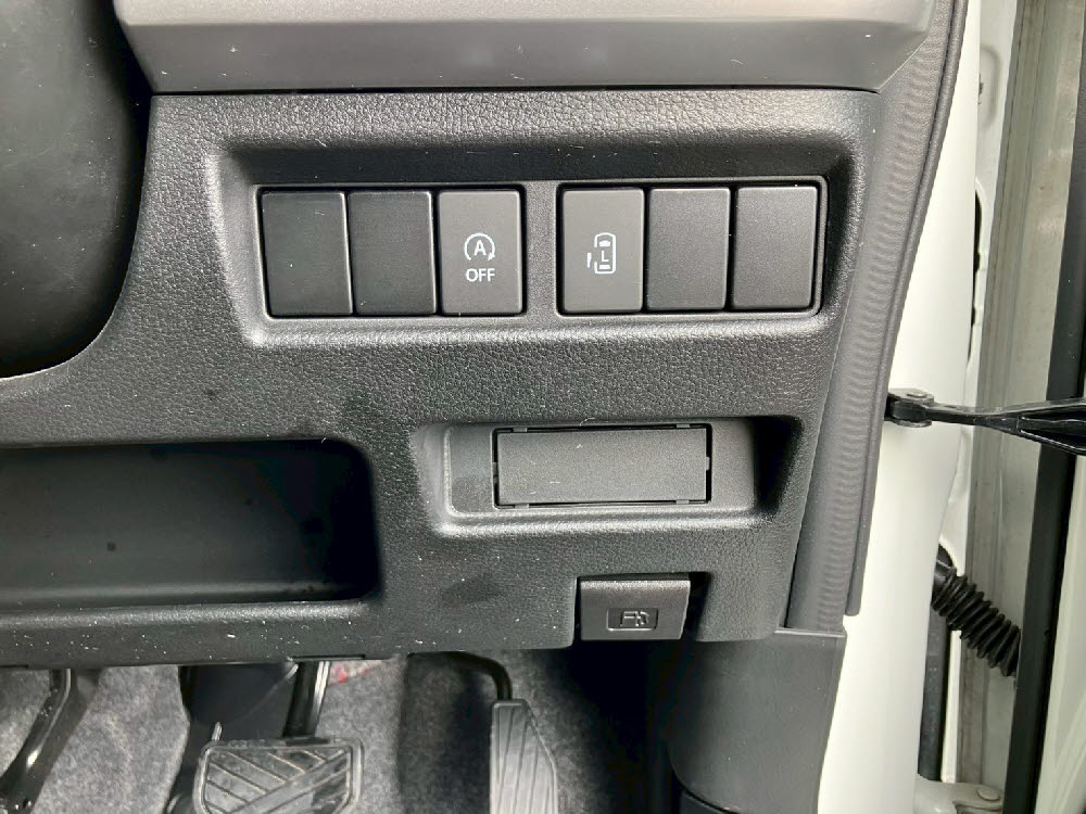 スズキ　スペーシアカスタム　HYBRID GS17枚目