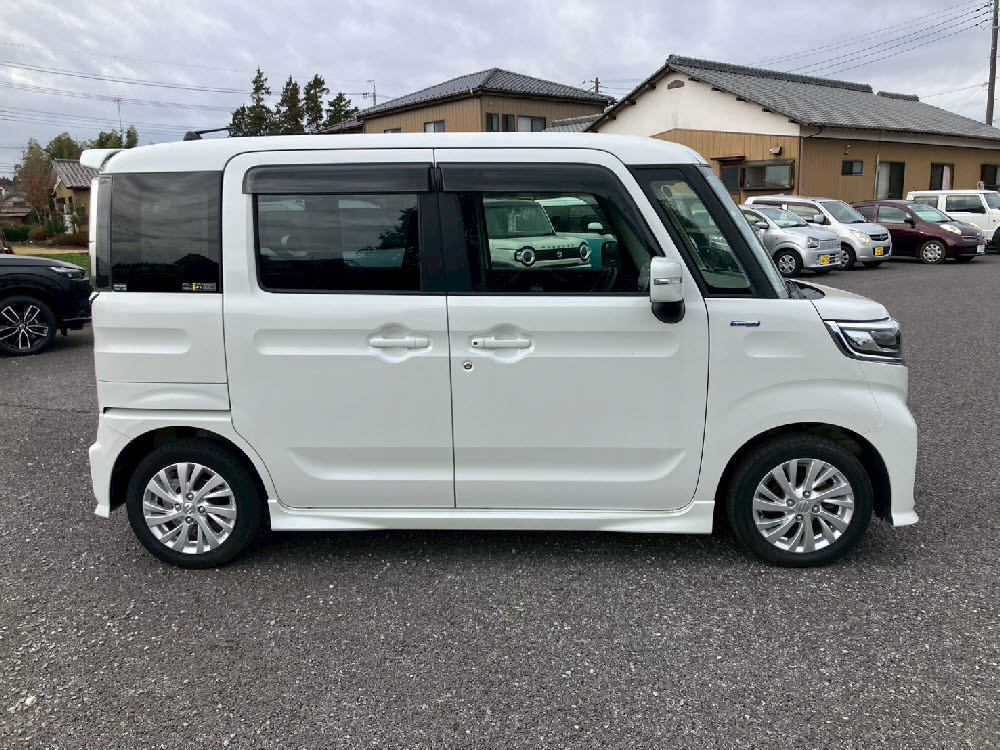 スズキ　スペーシアカスタム　HYBRID GS3枚目