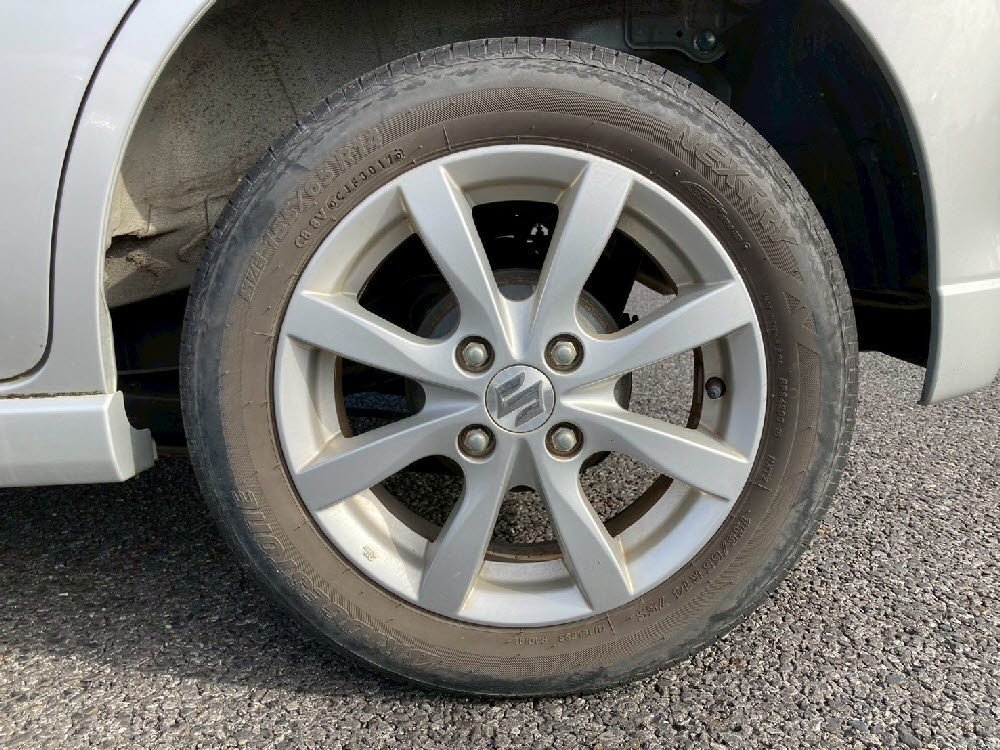 スズキ　ワゴンＲ　FXリミテッド8枚目