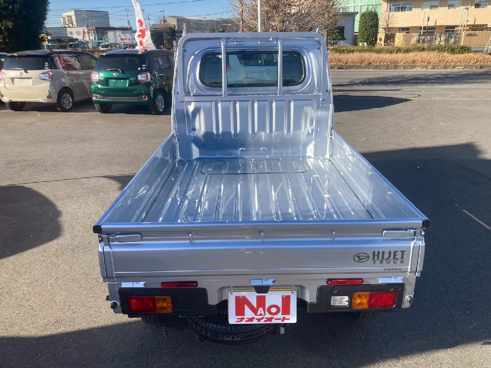 ダイハツ　ハイゼットトラック スタンダート 5MT 4WD ラジオ9枚目