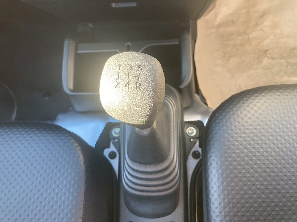 ダイハツ　ハイゼットトラック スタンダート 5MT 4WD ラジオ15枚目