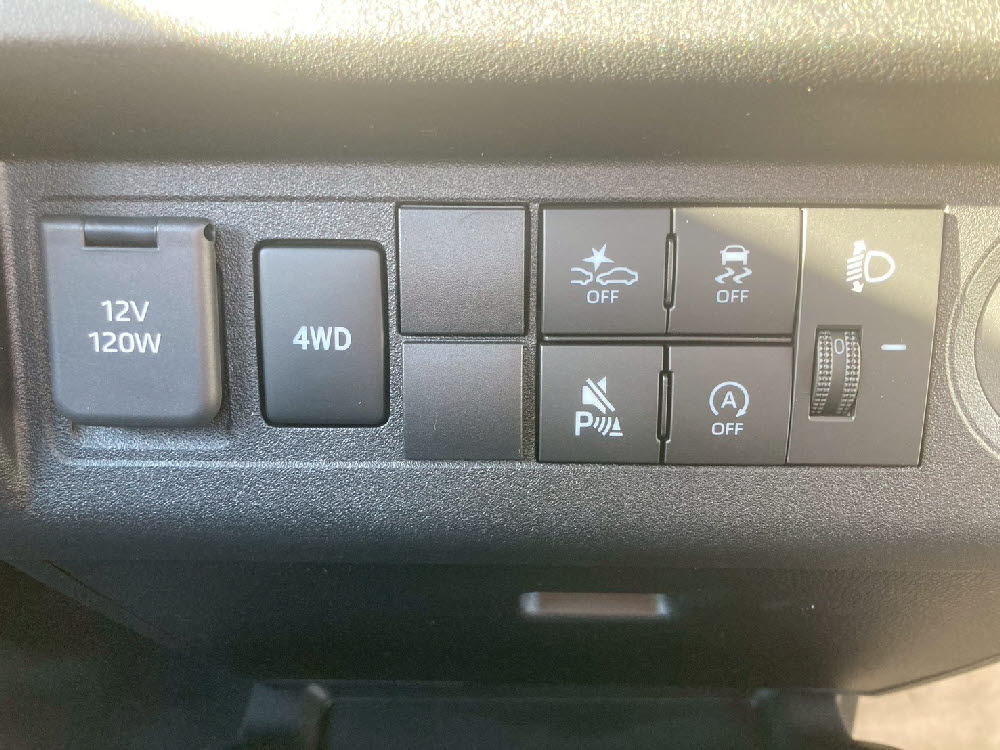 ダイハツ　ハイゼットトラック スタンダート 5MT 4WD ラジオ16枚目