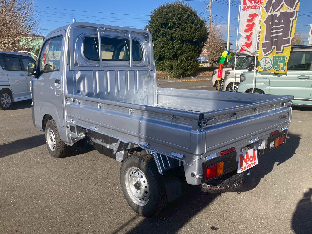 ダイハツ　ハイゼットトラック スタンダート 5MT 4WD ラジオ6枚目