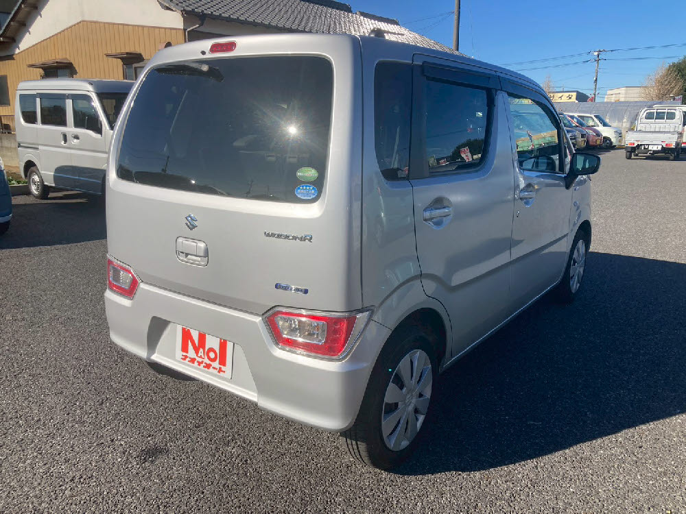 スズキ　ワゴンＲ HYBRID FX4枚目