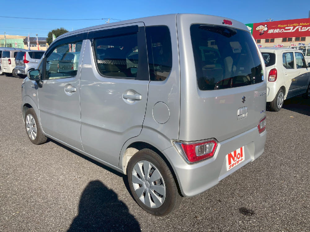 スズキ　ワゴンＲ HYBRID FX6枚目