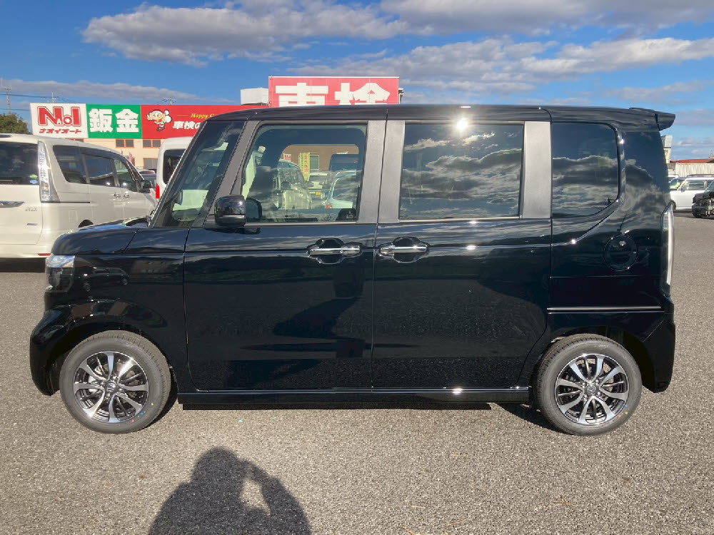 ホンダ　Ｎ ＢＯＸカスタム 8インチナビ7枚目