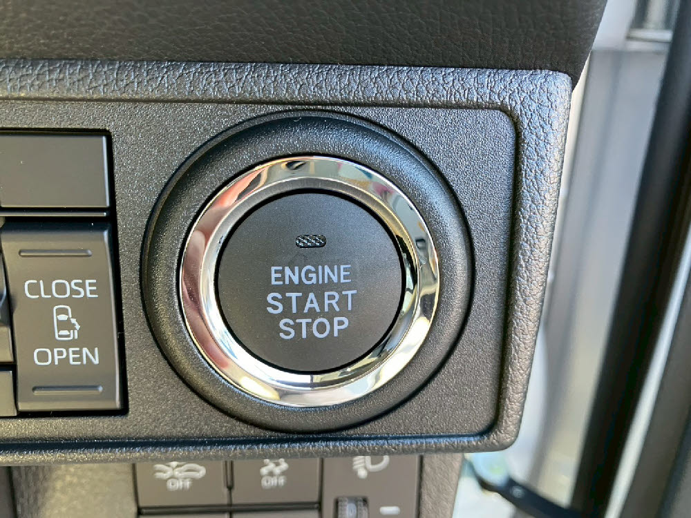 ダイハツ　ムーヴキャンバス ストライプスX UGP ODレス18枚目