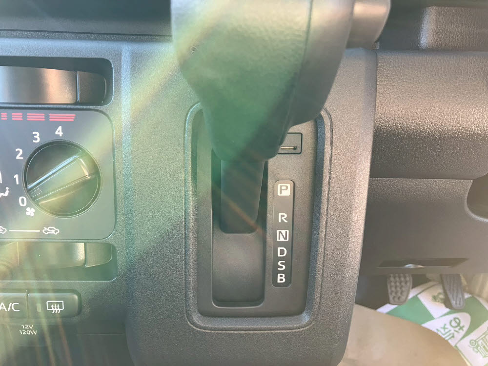 ダイハツ　ハイゼットカーゴ デラックス CVT ラジオ付15枚目