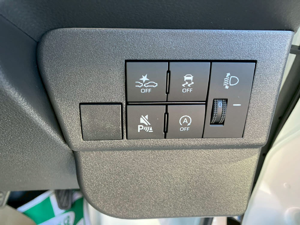 ダイハツ　ハイゼットカーゴ デラックス CVT ラジオ付16枚目