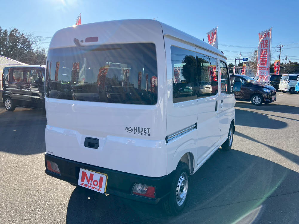 ダイハツ　ハイゼットカーゴ デラックス CVT ラジオ付4枚目