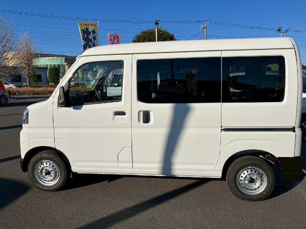 ダイハツ　ハイゼットカーゴ デラックス CVT ラジオ付7枚目