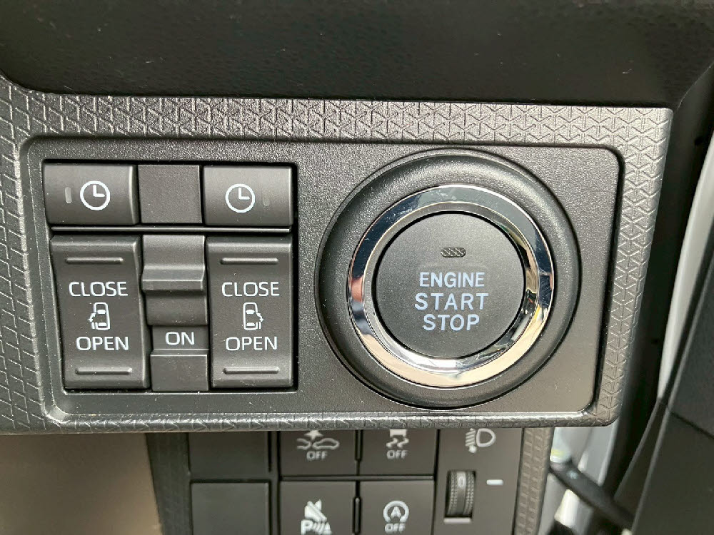 ダイハツ　タントファンクロス 9インチDO18枚目