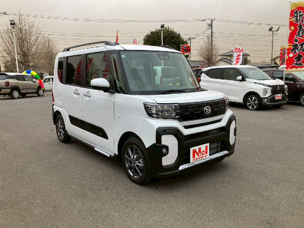 ダイハツ　タントファンクロス 9インチDO2枚目