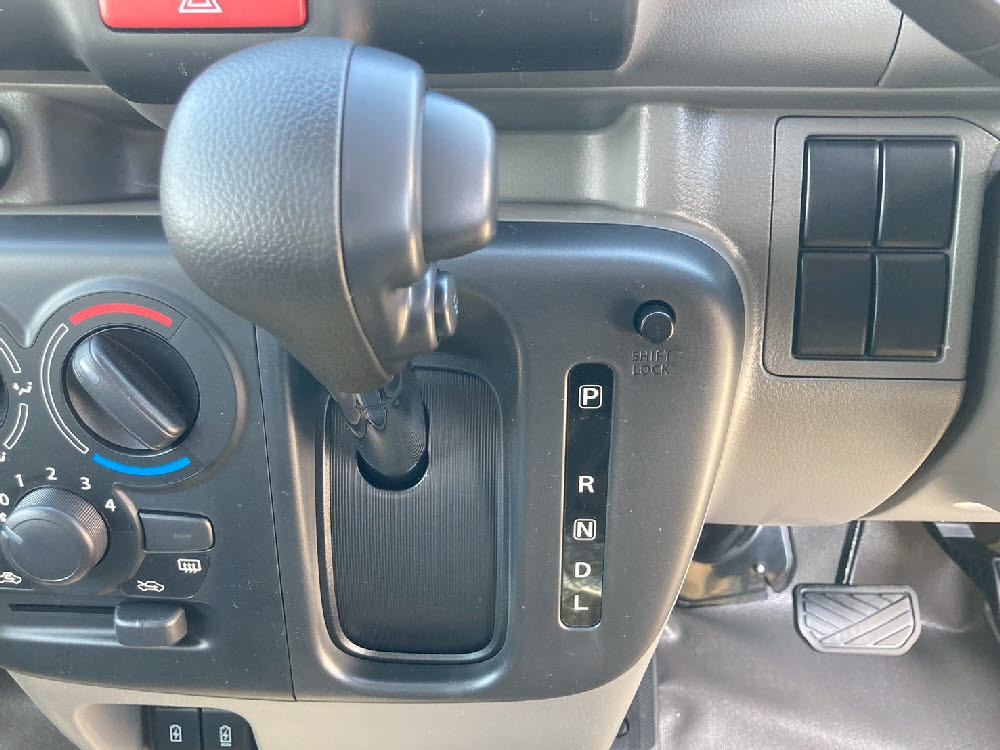 スズキ　エブリィバン PAリミテッド 2WD CVT ODレス15枚目