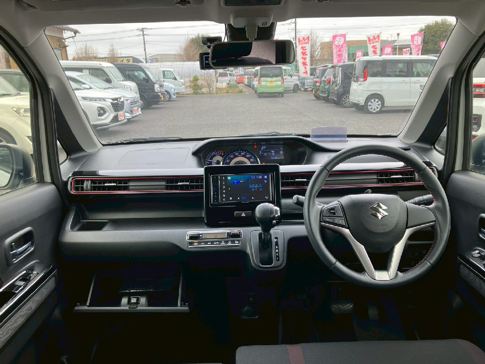 スズキ　ワゴンＲスティングレー HYBRID X10枚目